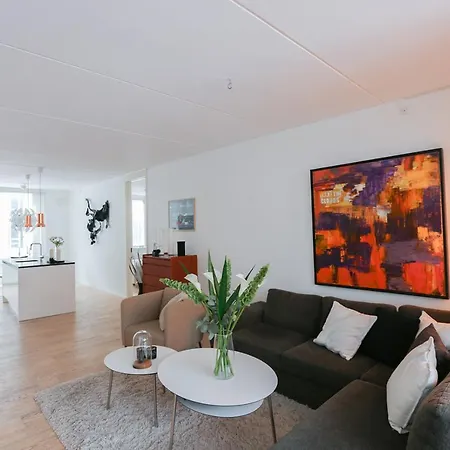 High-end With Balcony & Parking Koppenhága
