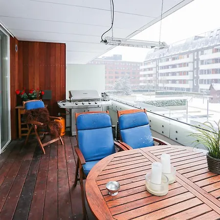 High-end With Balcony & Parking *
